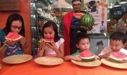 吃瓜网红小孩图片大全,吃瓜网红小孩萌态瞬间大盘点