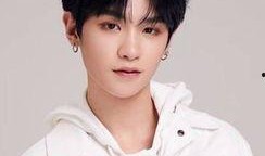 黄明昊台下爆料视频播放,揭秘明星幕后故事