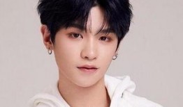 黄明昊台下爆料视频播放,揭秘明星幕后故事