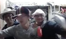 宿舍搞笑视频爆料,揭秘那些爆笑视频背后的欢乐时光