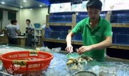 城阳海鲜爆料事件视频,视频揭露惊人真相，海鲜市场乱象引关注